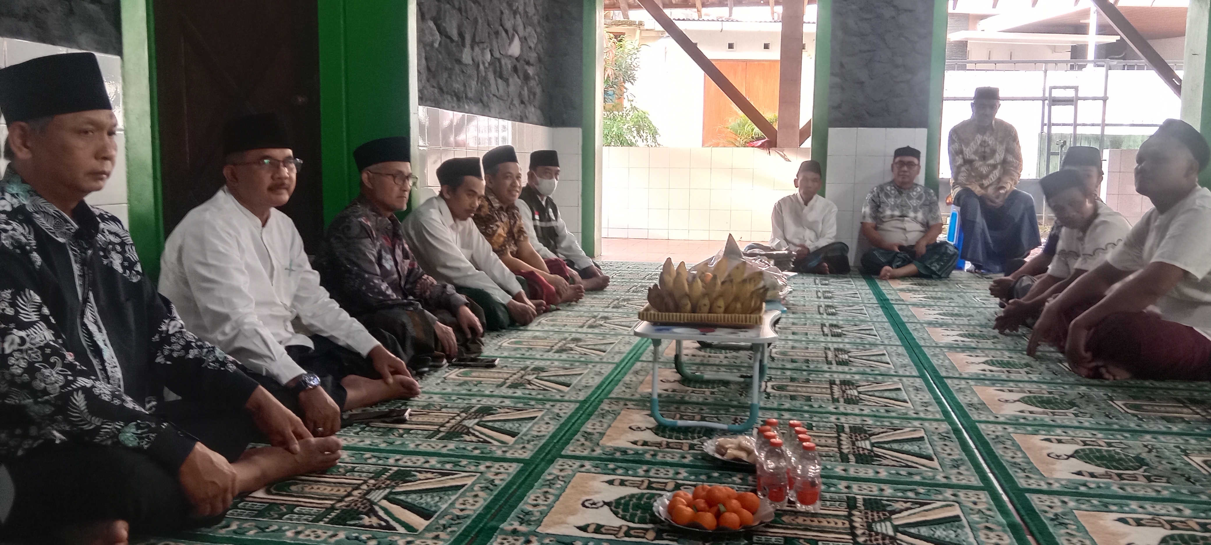 Pertemuan para pemimpin dan tokoh masyarakat